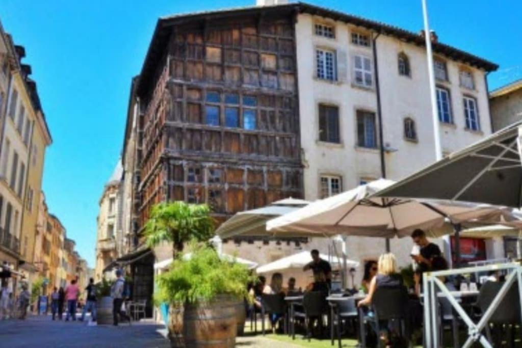 Sejour Detente Au Coeur De Macon Spa,Cine,Bouteille Offerte Экстерьер фото