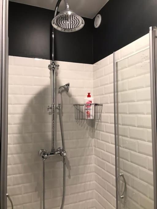 Sejour Detente Au Coeur De Macon Spa,Cine,Bouteille Offerte Экстерьер фото